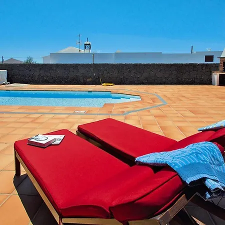 Vacation Home, San Bartolome Casa de Férias